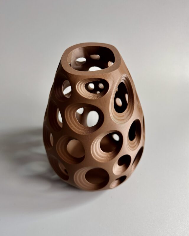 Ringo Vase - Decoration Maison Yaounde For Modern Apartment Decor